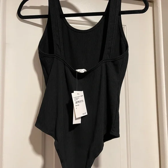 NWT-Black Ribbed Bodysuit - Picture 5 of 6